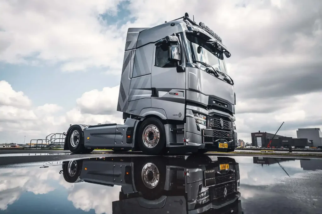 علت صدای غیرطبیعی موتور رنو و بهترین لوازم یدکی کامیون رنو برای رفع مشکل